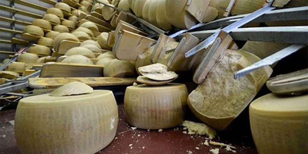 Τραγωδία με τυροκόμο στην Ιταλία – Σκοτώθηκε από χιλιάδες κεφάλια τυριού