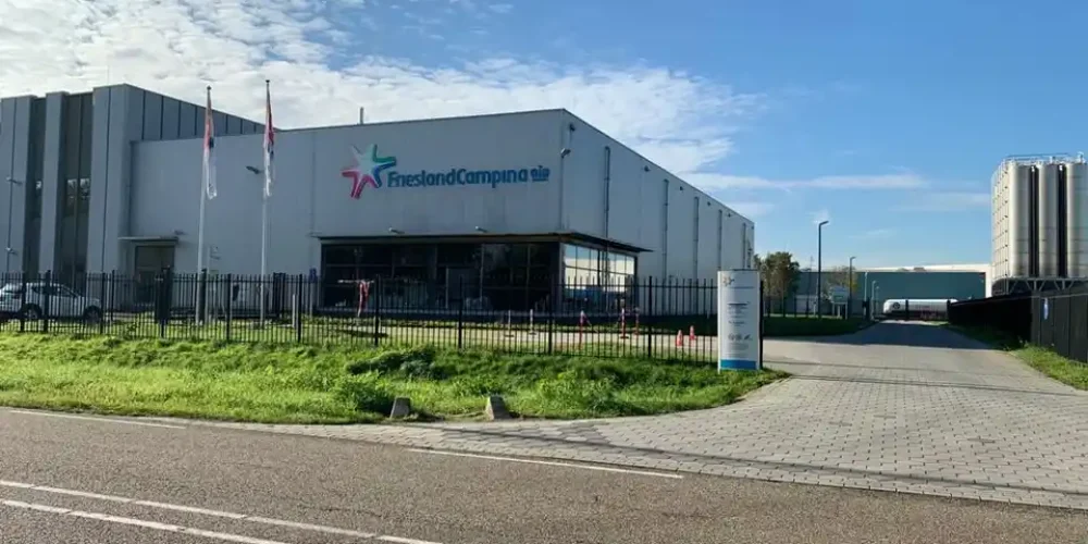 FrieslandCampina αποκτά τον έλεγχο της Ultrajaya Milk στην Ινδονησία