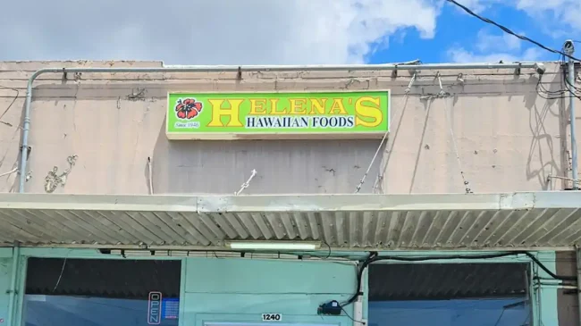Helena’s Hawaiian Food, η αυθεντική γεύση της Χαβάης από το 1946