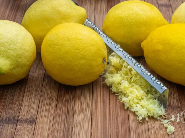 Pasta al limone, η ιταλική μακαρονάδα που την απογειώνει το λεμόνι
