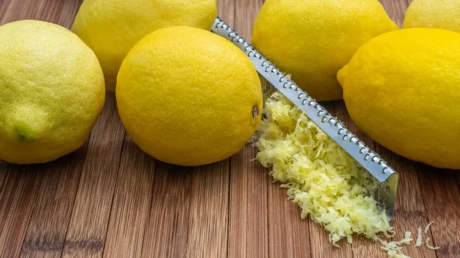 Pasta al limone, η ιταλική μακαρονάδα που την απογειώνει το λεμόνι
