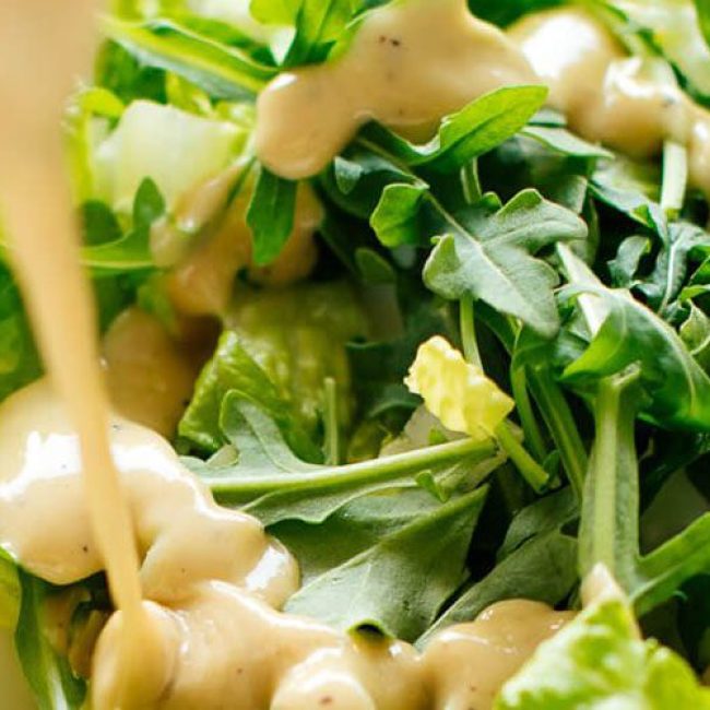 Vegan dressing με ταχίνι