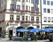 Weisses Bräuhaus im Tal: εκεί όπου το Μόναχο σερβίρει την ιστορία του