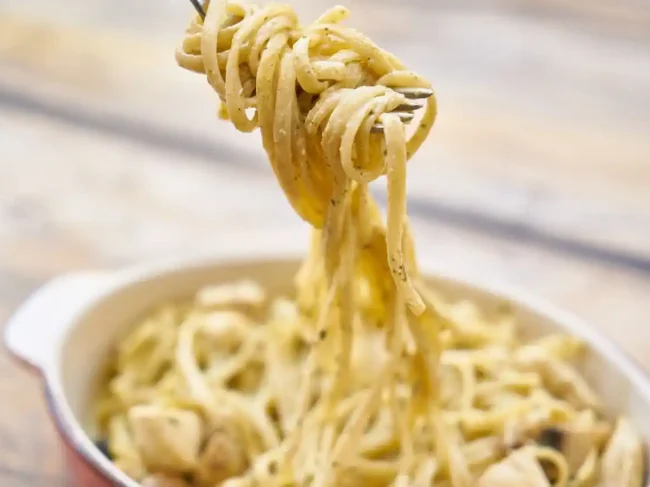 Σπιτική σάλτσα Alfredo