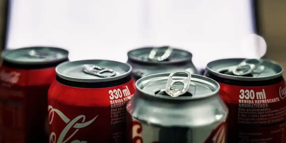 Ο Τραμπ λέει ότι η Coca-Cola θα χρησιμοποιήσει ζάχαρη από ζαχαροκάλαμο