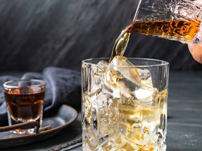 French Connection ένα κλασικό γαλλικό κοκτέιλ