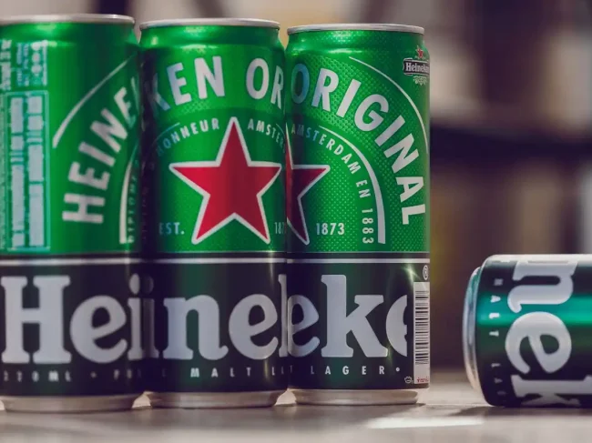 Heineken: τα φάρμακα αδυνατίσματος απειλούν τις πωλήσεις μπίρας