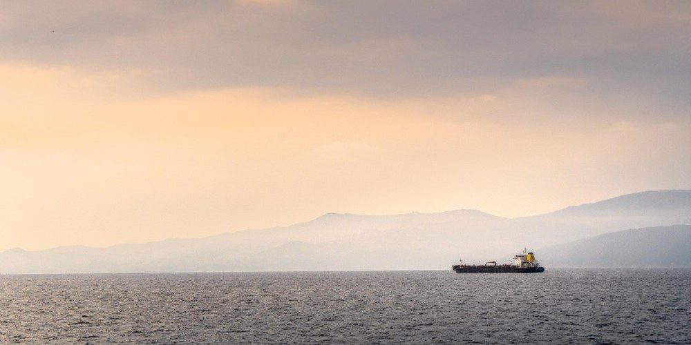 Η διαταραχή στο Στενό του Ορμούζ εγκυμονεί κινδύνους στον αγροδιατροφικό τομέα