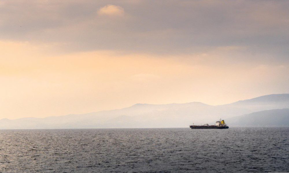 Η διαταραχή στο Στενό του Ορμούζ εγκυμονεί κινδύνους στον αγροδιατροφικό τομέα