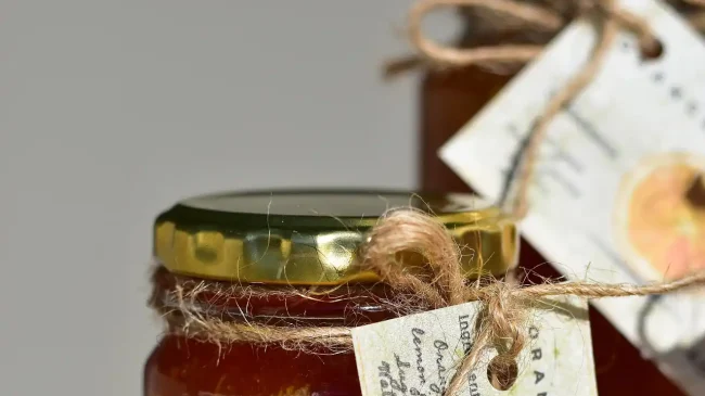 Σχεδόν ένας στους δύο Ισπανούς τρώει ληγμένα τρόφιμα