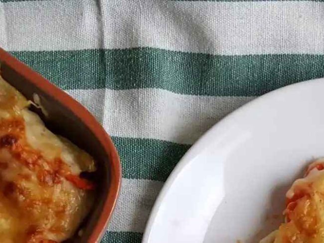 Σαρδέλες με κρεμμύδια και πατάτες ογκρατέν
