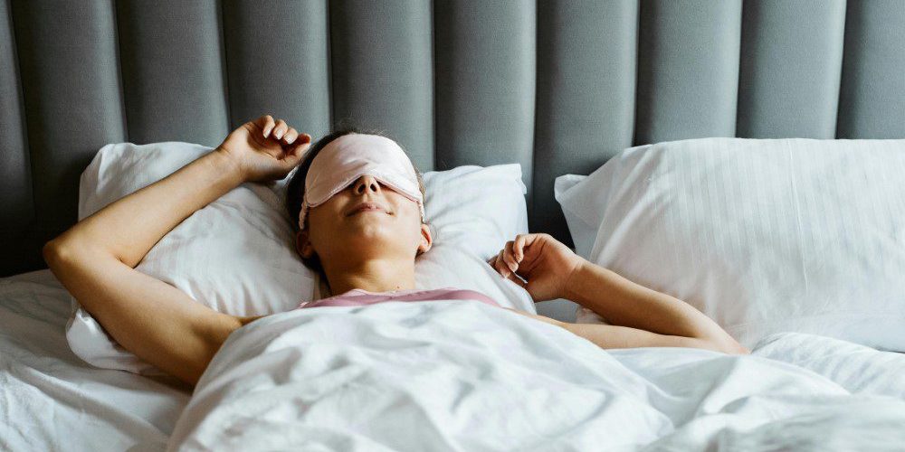 Πως συνδέεται το βραδινό φαγητό με τον …ύπνο σας!
