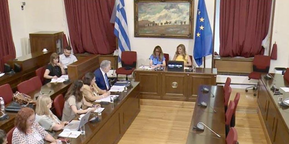Προστασία του θαλάσσιου περιβάλλοντος και στήριξη των επαγγελματιών αλιέων