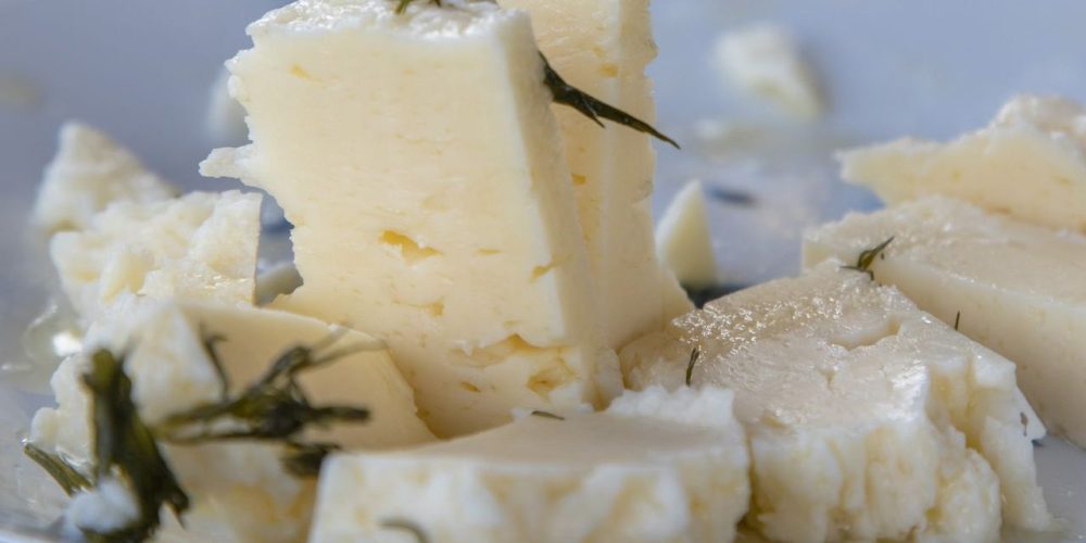 Στους 1.304 τόνους η ελεγχόμενη διακίνηση τυριών από τη Λέσβο