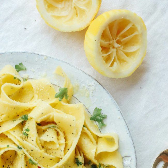 Ταλιατέλες με σάλτσα λεμονιού