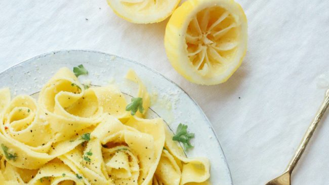 Ταλιατέλες με σάλτσα λεμονιού