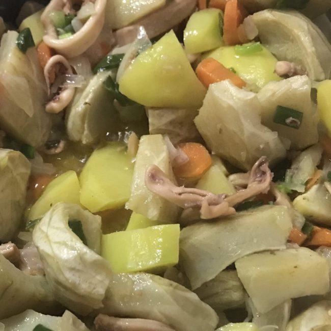 Αγκινάρες με καλαμαράκια