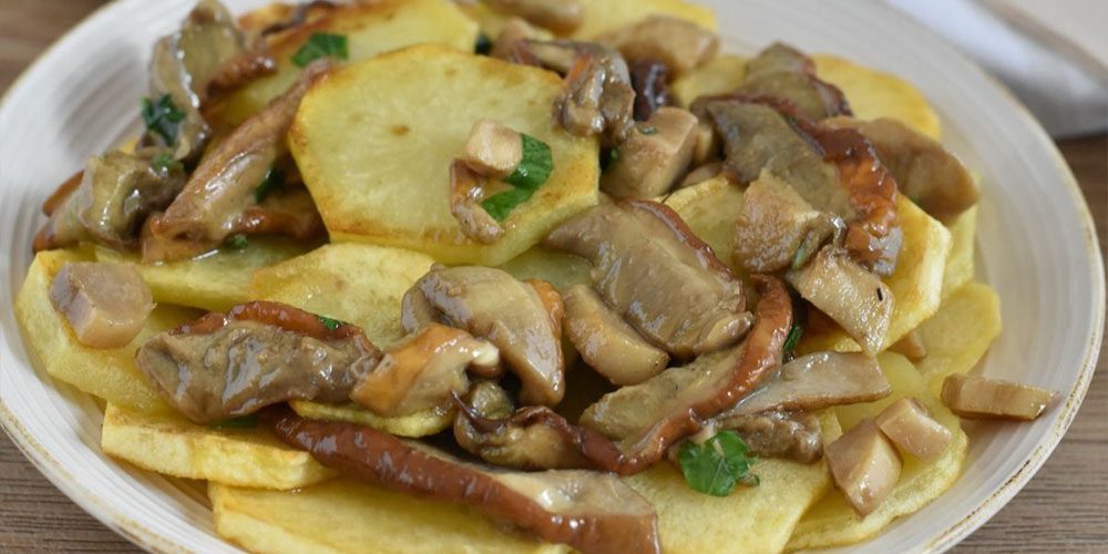 Τηγανητές πατάτες με μανιτάρια