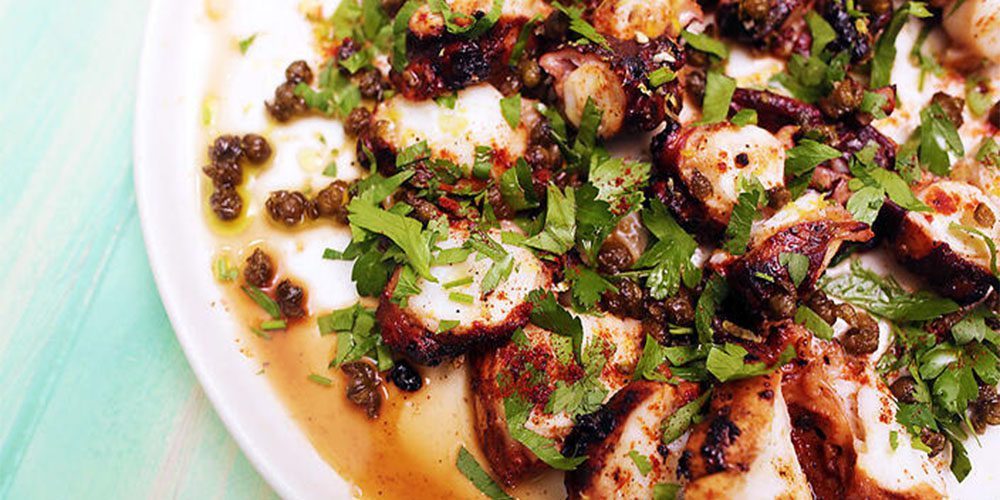 Χταπόδι με κάπαρη και πάπρικα