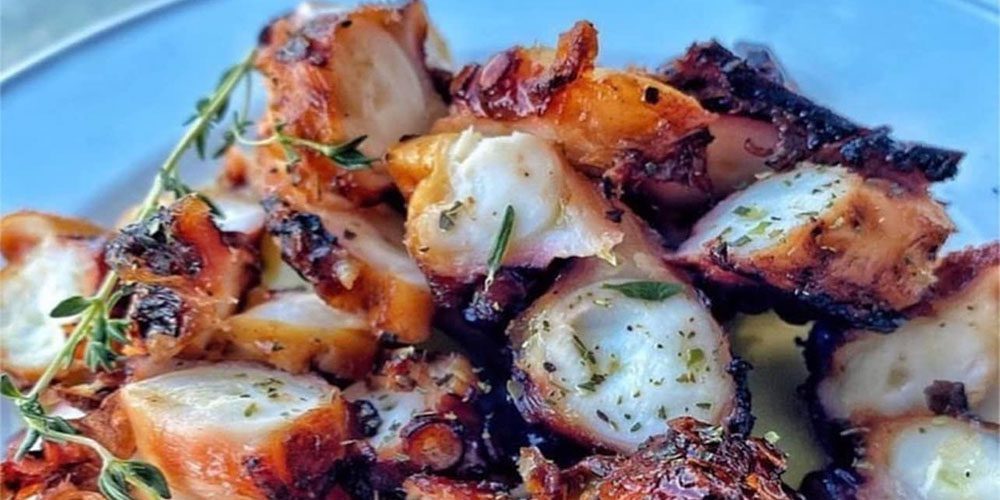 Χταπόδι με θυμάρι και ελαιόλαδο