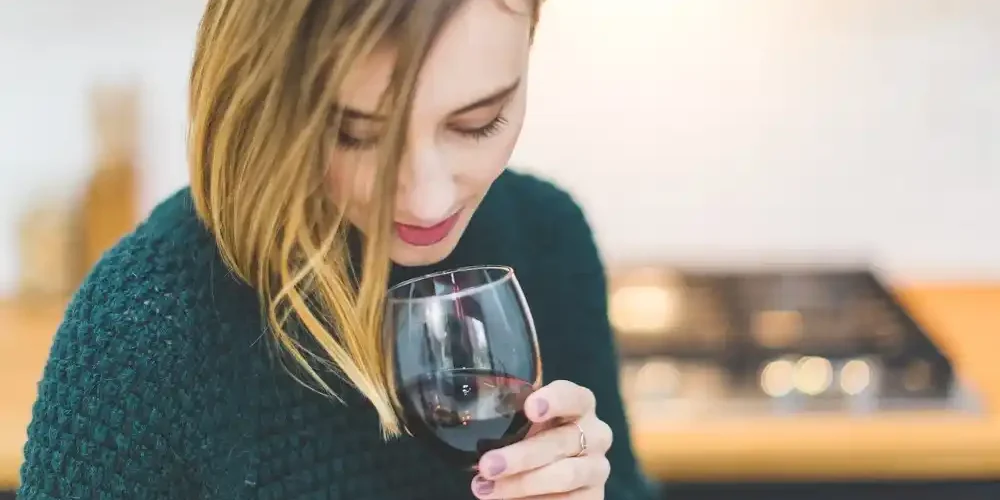 5 βήματα για να δοκιμάσετε κρασί σαν επαγγελματίας
