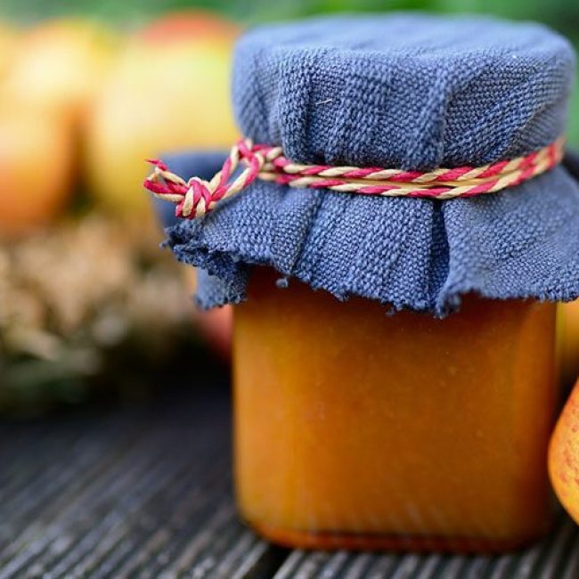 Εύκολη και πεντανόστιμη μαρμελάδα μήλο